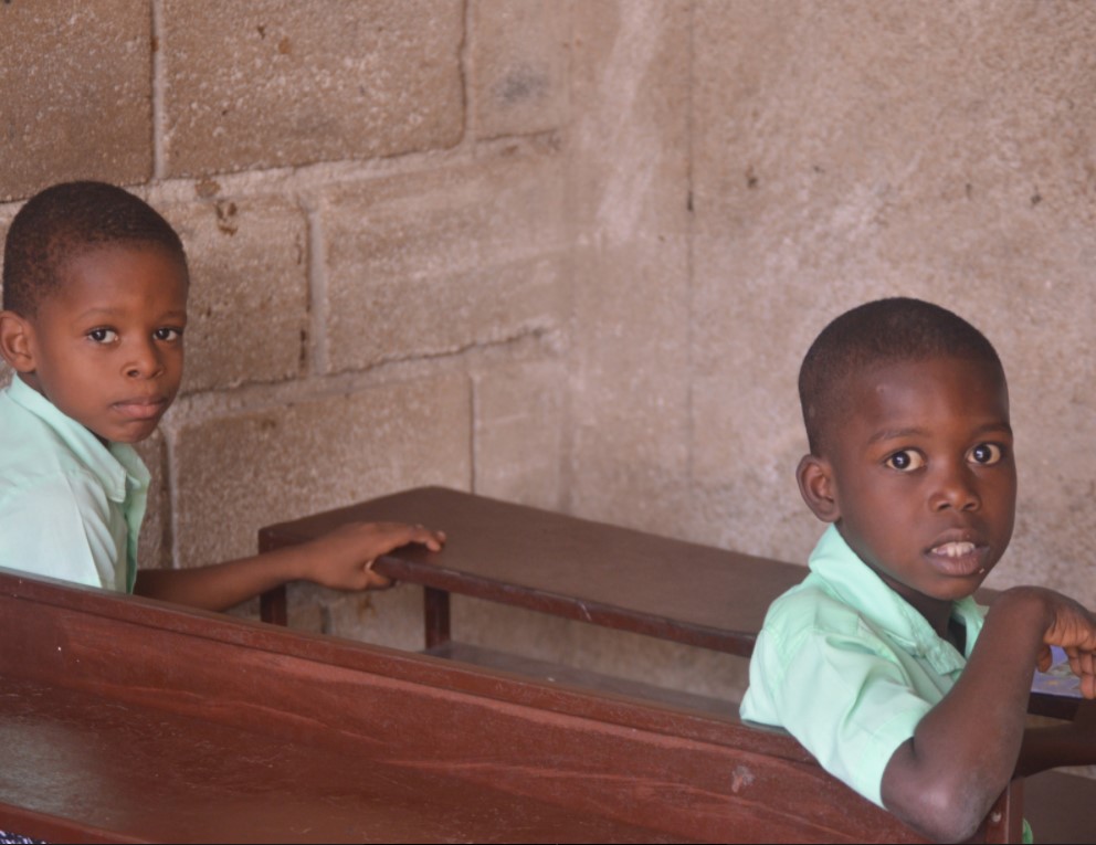 2nd Grade class at Dieuxieme-Plaine
