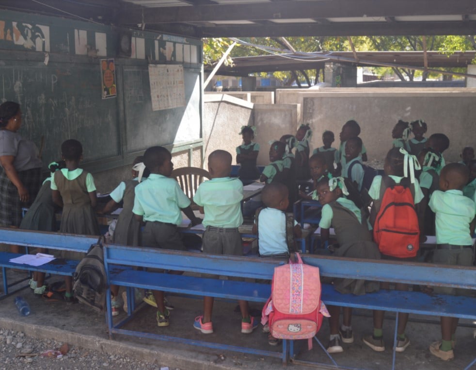 Photo of a first grade classroom at Grand Goave