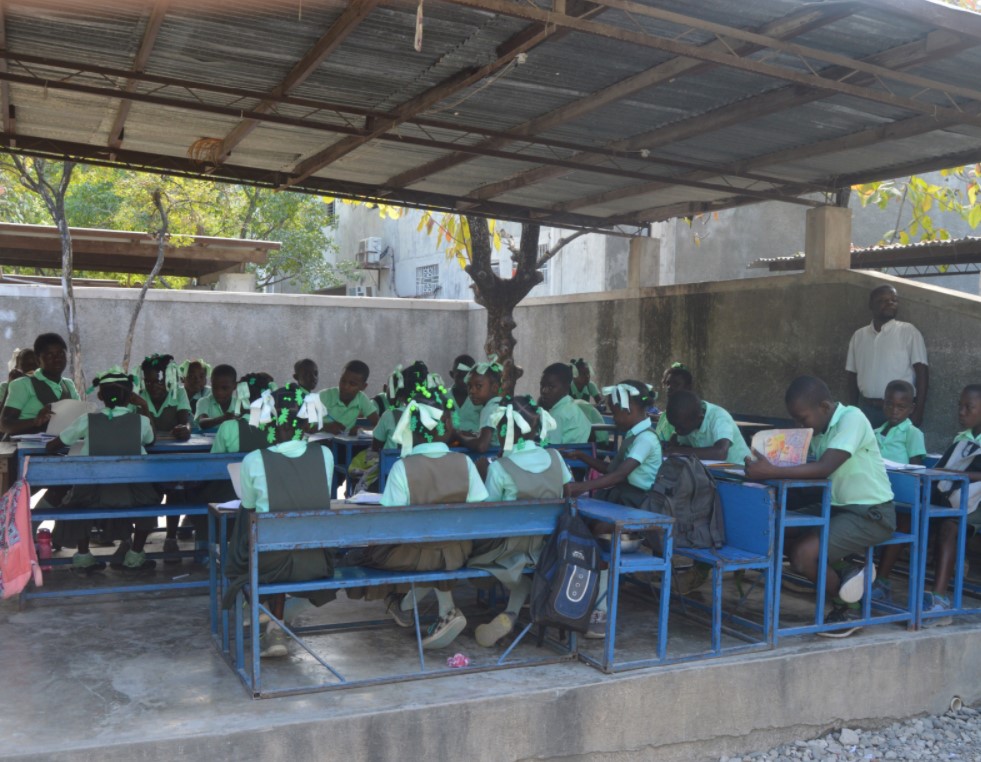 5th Grade Class at Grand Goave