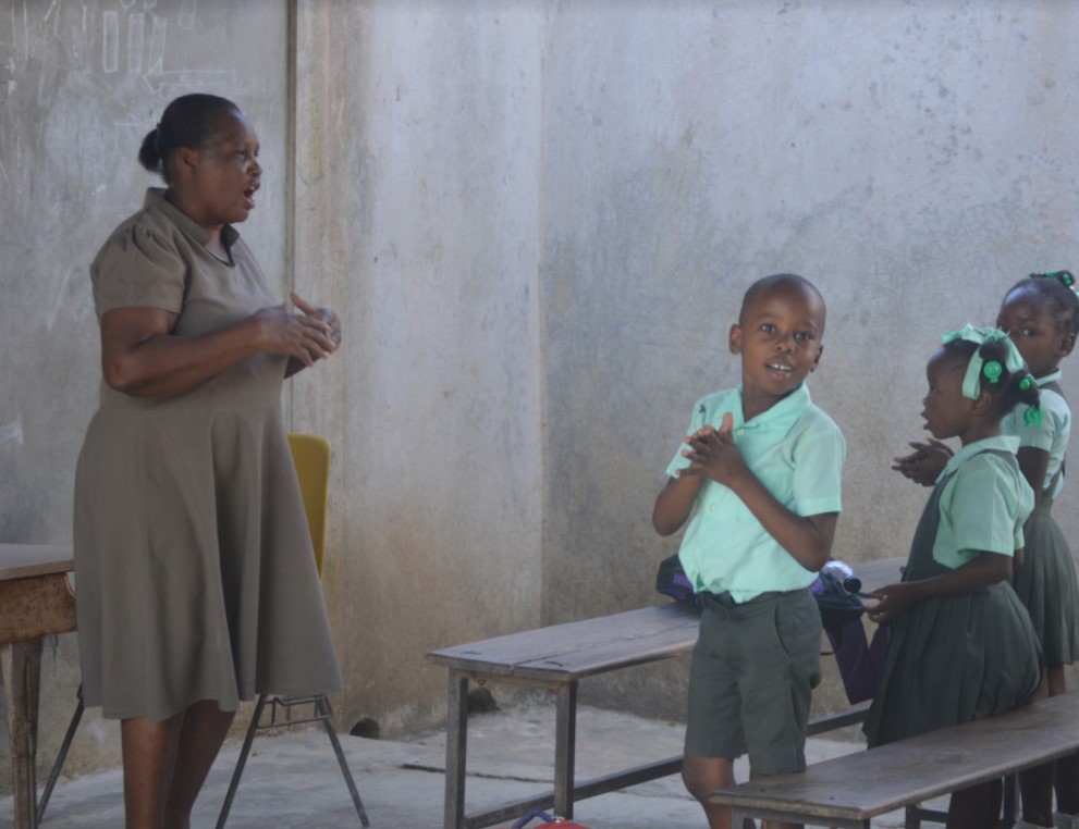 1st grade class at Leogane